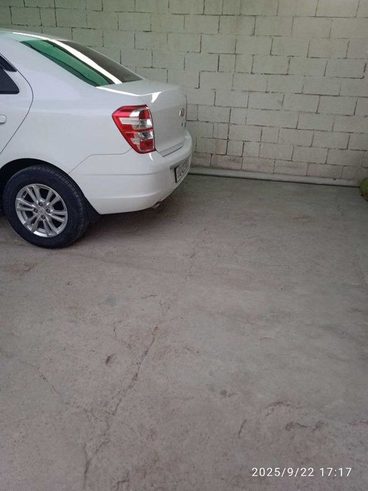 Keles sputnikda uy sotiladi 2.8 sotix