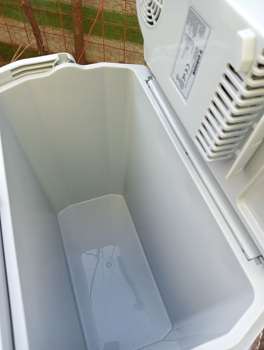 Lada frigorifica și cu încălzire noua auto și casa