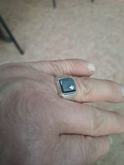 Продам срочно серебро