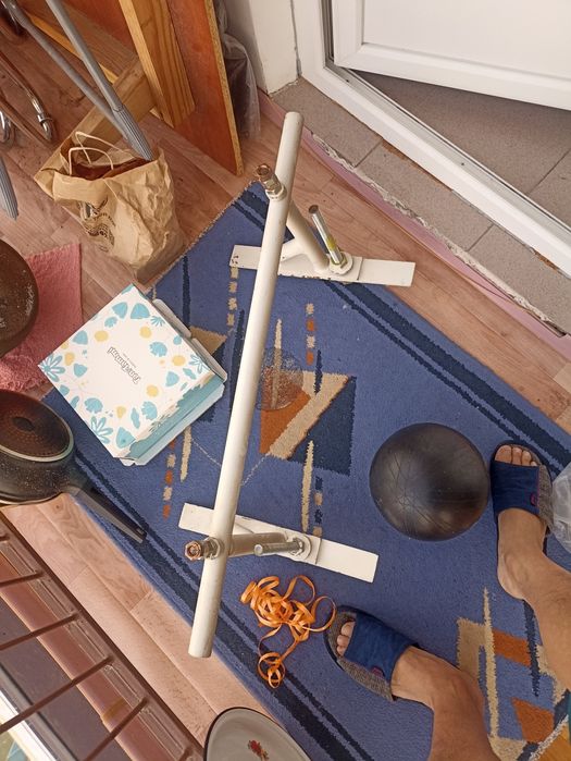 Турник настенный