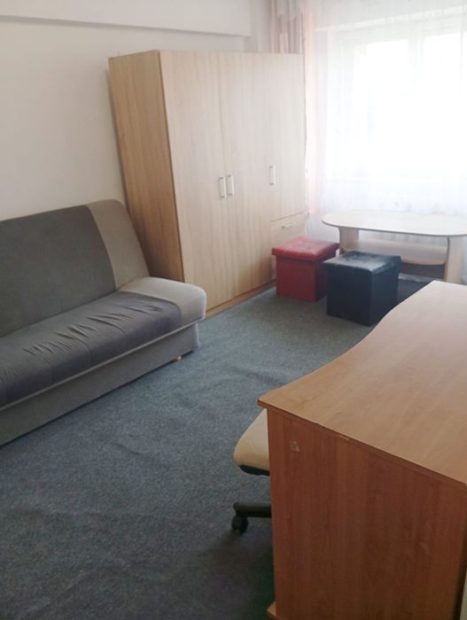 Inchiriez garsoniera zona Catedralai cu centrala proprie