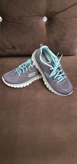 Vand adidasi dama Skechers