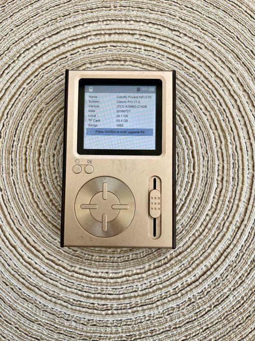 Casti hi res in ear JVC HA-FW1800 + player Hi RES Colorfly