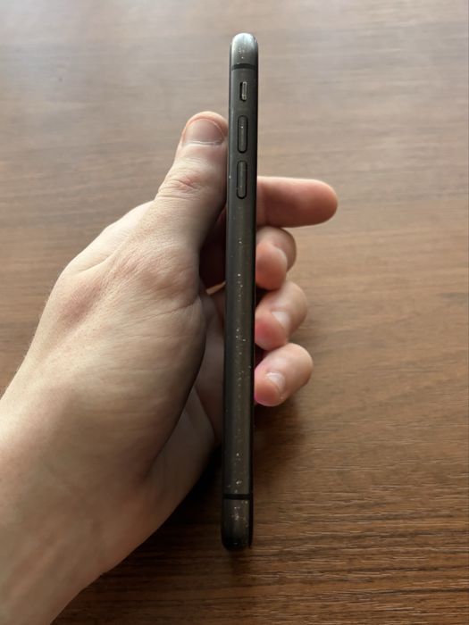iPhone 11 64gb продам
