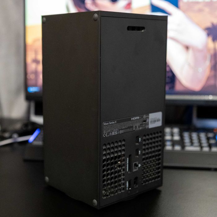 Xbox Series X (1TB) – În garanție, Cutie, Stare impecabilă!