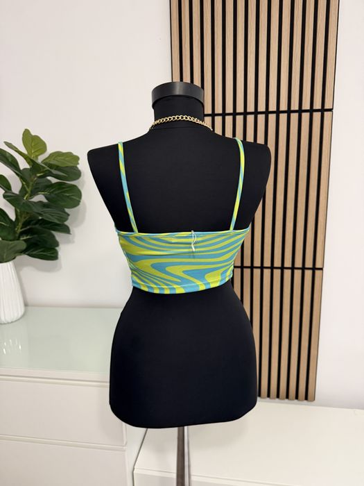 Top scurt model cupe verde galben