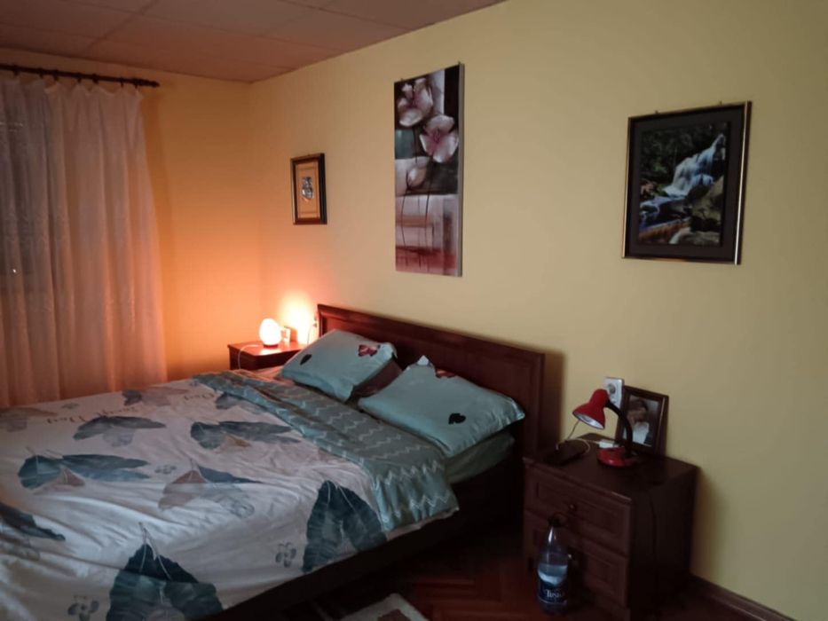 Vând casă complet mobilată