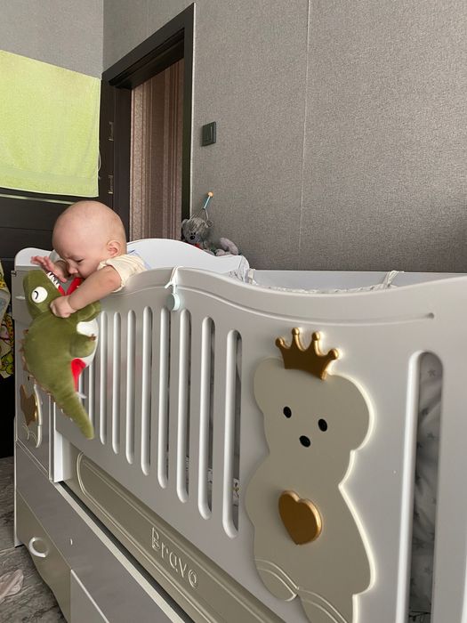 Детская кроватка