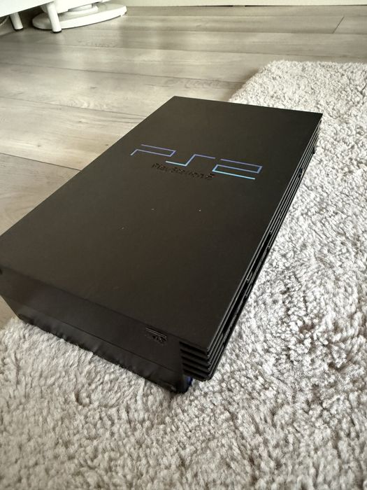 vand ps 2 nou cu jocuri