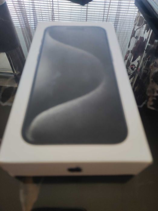 iPhone 15 pro като нов. eSim.