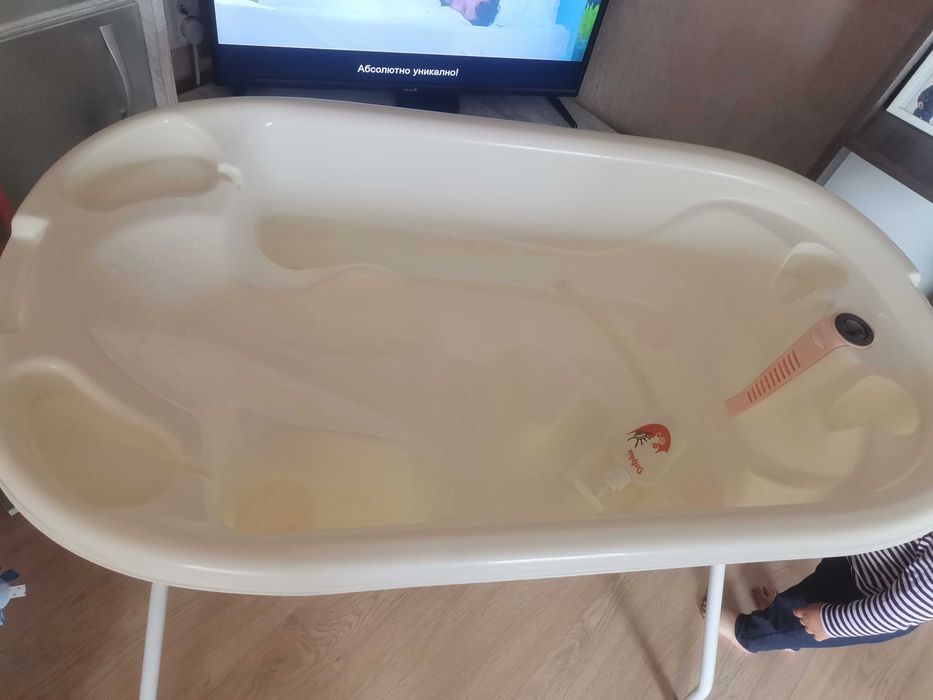 Продавам - CANGAROO Комплект вана със стойка и термометър розова.