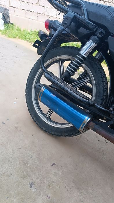 Moto sotiladi srochniga 10/9  holati