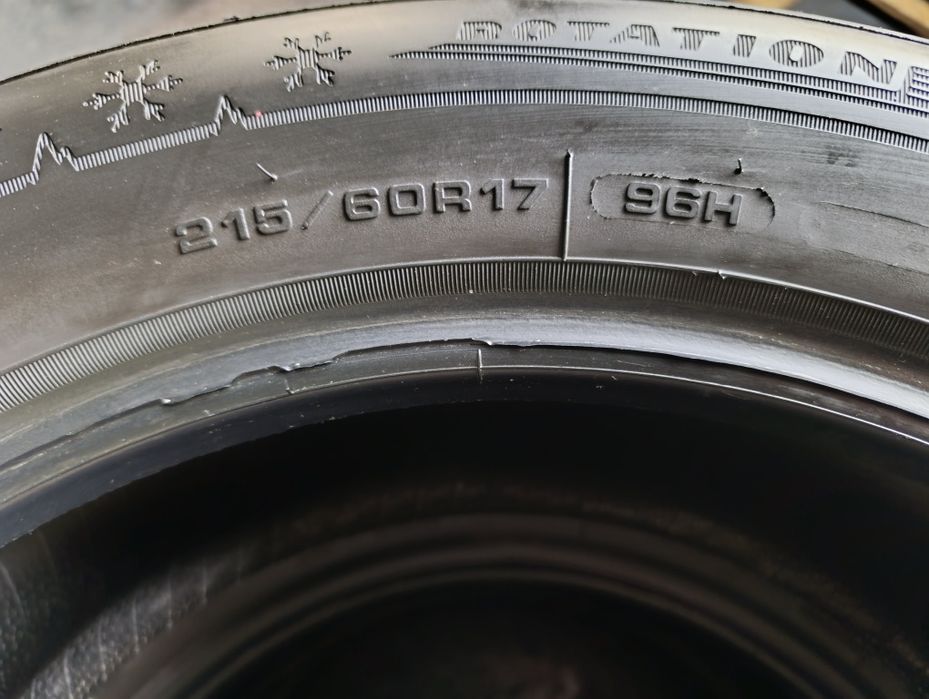 Anvelope de iarnă 215 60 17 Dunlop dot 2020