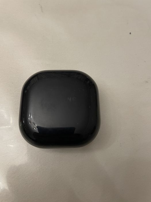 Наушники Samsung Galaxy Buds Live