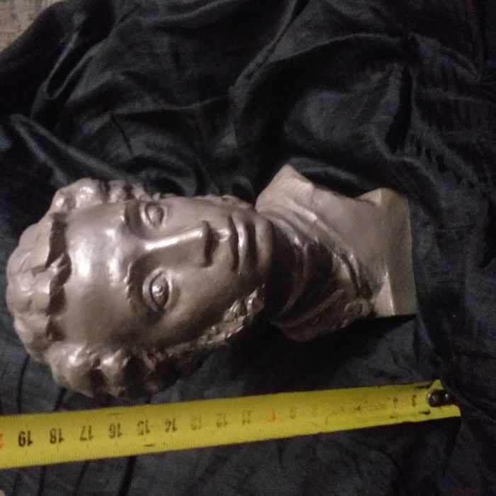 Продам Статуэтки