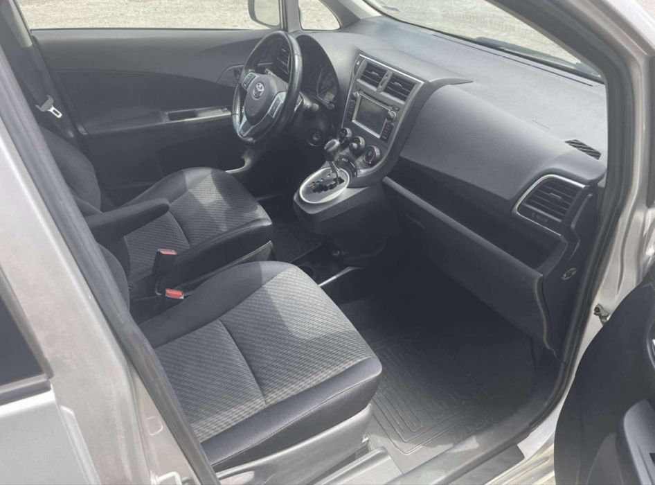Toyota Verso S отличен, автомат