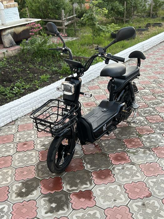 Продам электро скутер есть торг