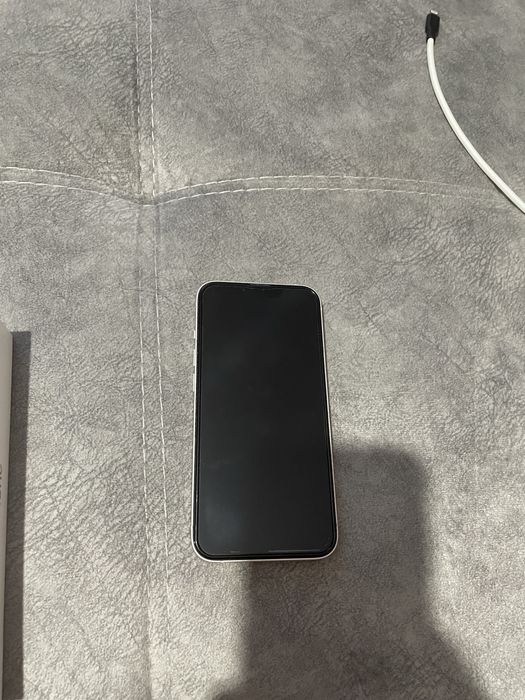 Продам iPhone 13 256 гб