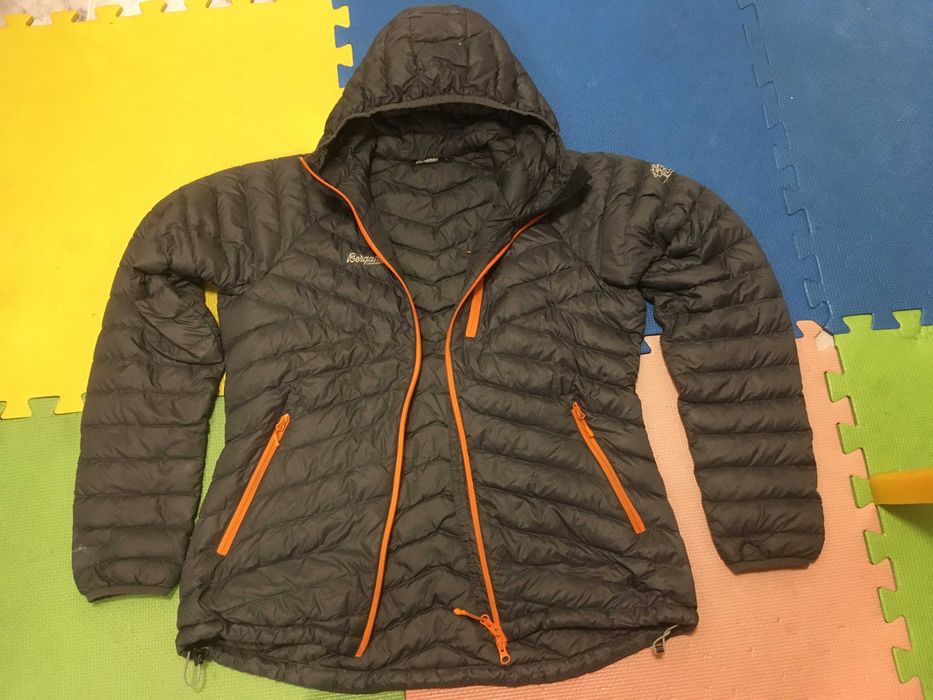 ''Bergans 5397 Slingsbytind Down''оригинално дамско пухено яке Л разм