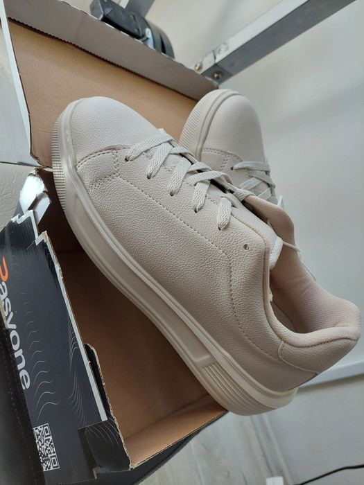 Oferta Adidașii Damă Noi Am  Nr 38 ȘI 39 La Cutie Calitate Buna