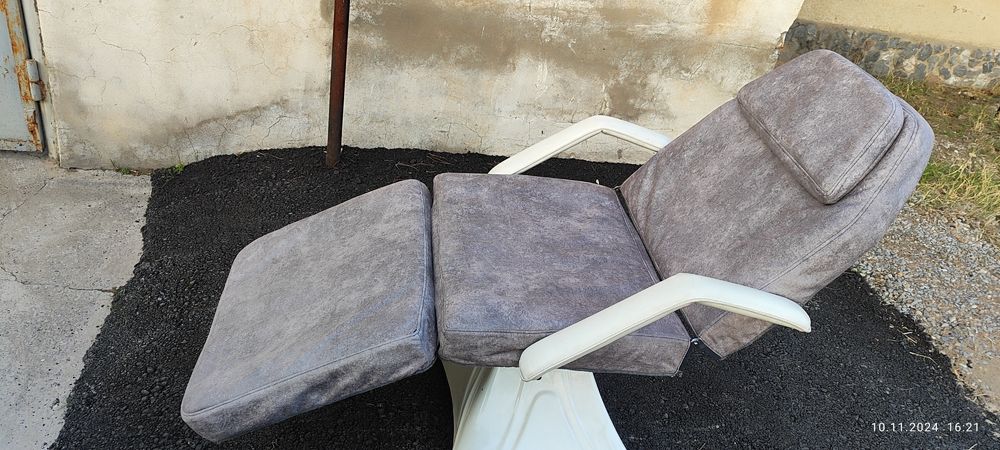 Кресло косметологическое