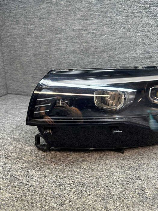 Far stanga full led matrix VOLKSWAGEN Tiguan 3