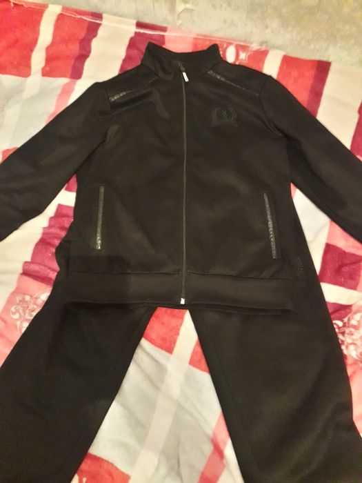 Продам спортивный костюм