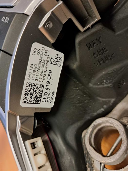 VW volan cu comenzi ca nou