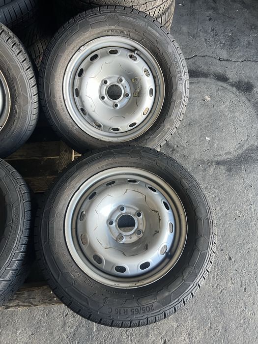 4 jante Renault Trafic/Opel Vivaro+anvelope anvelope iarna 205/65/16C Continental 8.5-9 mm!