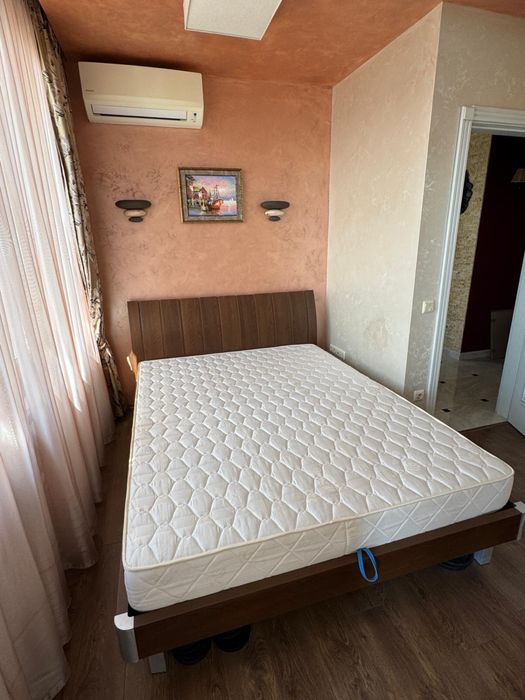 Легло с ортопедичен матрак