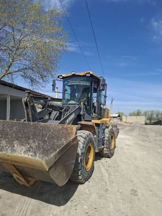 погрузчик фронтальная XCMG