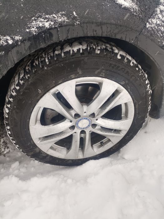 Продам резину с дисками Мерседес