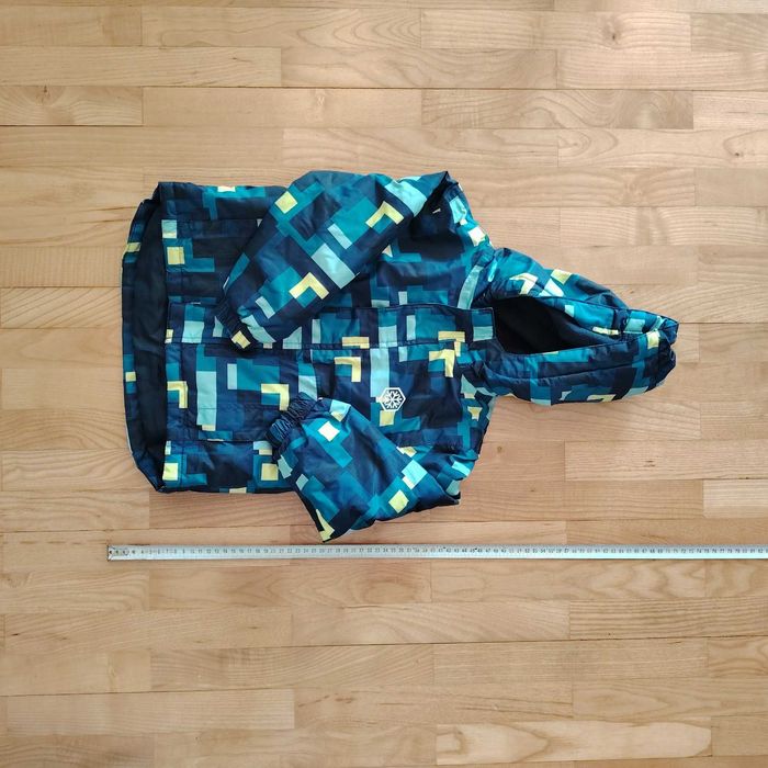 детски дрехи за планина и якета