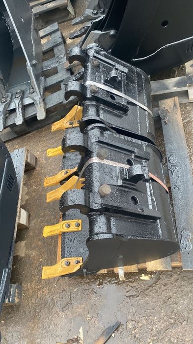 Cupe komatsu 500mm stoc si pe comanda senile rampe klac foreza greder