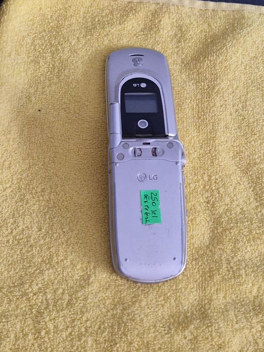 Telefon lg U8110