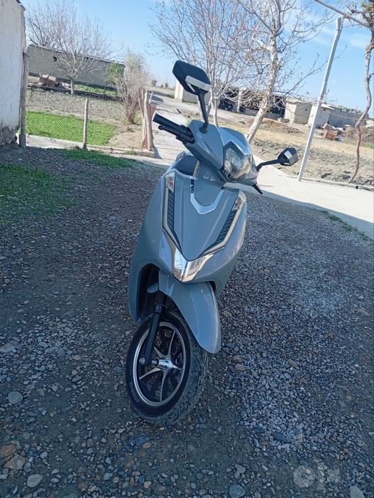 Skuter. Motosikl