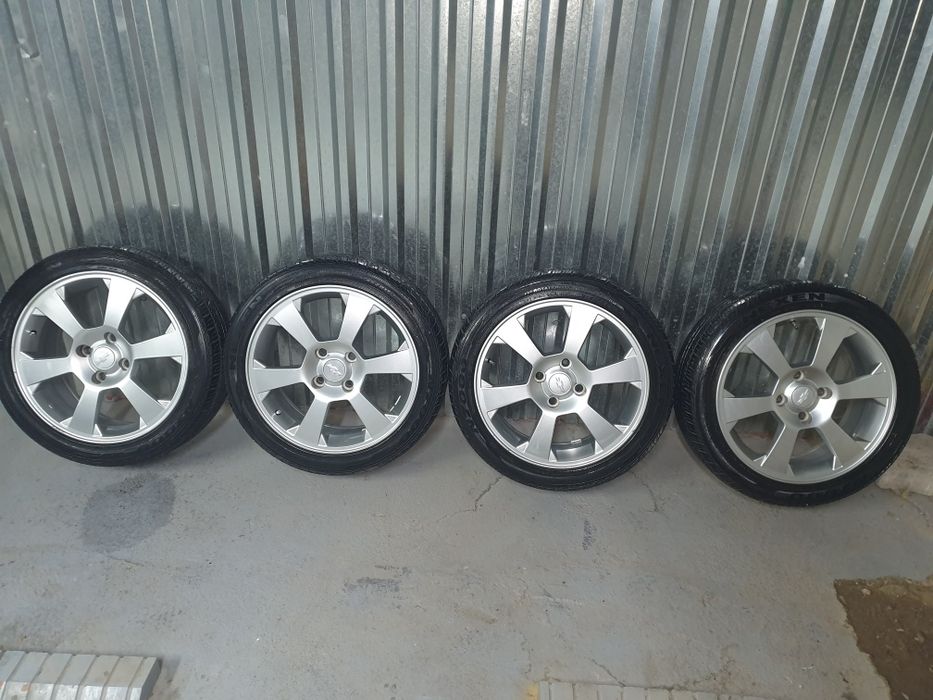 Продам Комплект Диски с резиной в отличном состоянии