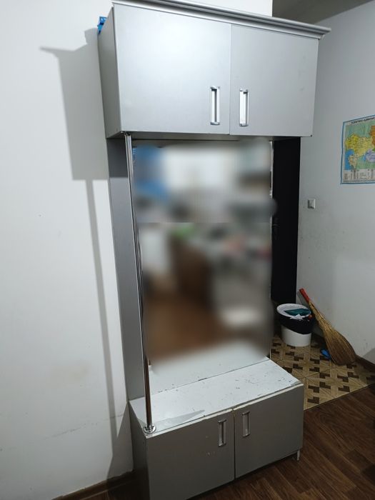 Прихошка и айнасмен и подставка