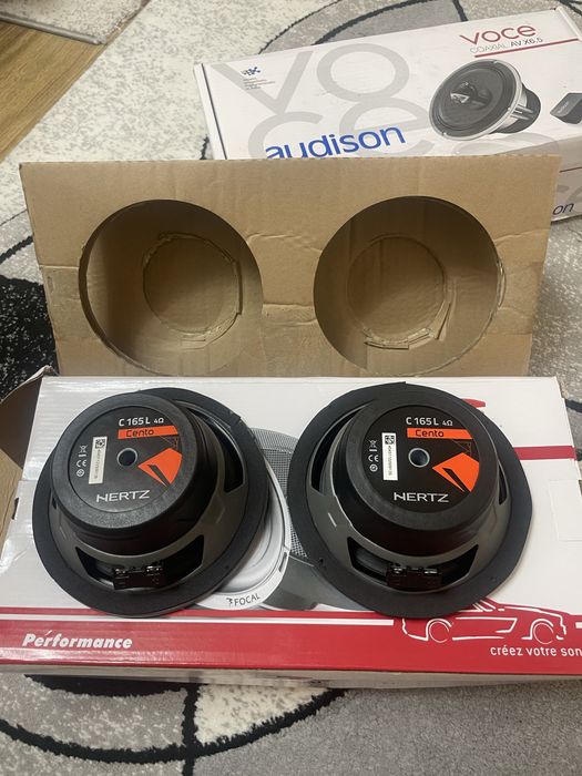 Vand 1 set de Dufuzoare Auto Hertz noi.