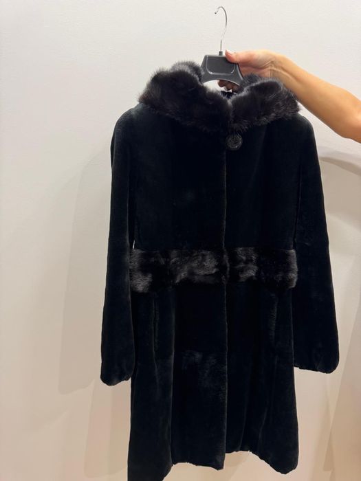 Продаю стриженную норковую шубу