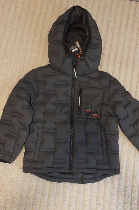 Въгленово сиво - Ватирано пухено якето Superdry NEXT за момче