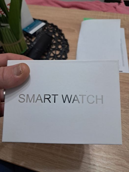 продавам часовник смарт дамски