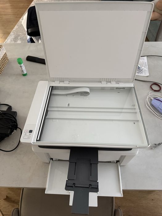 Продается Принтер hp