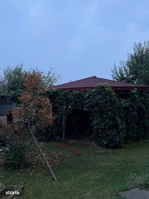 Proprietar vand locuință si teren