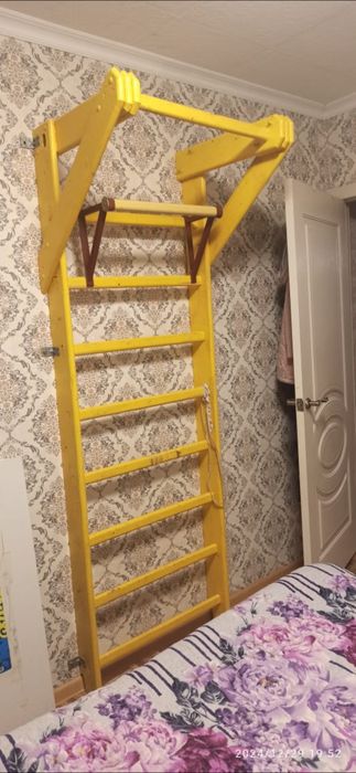 Шведская стена из дерева