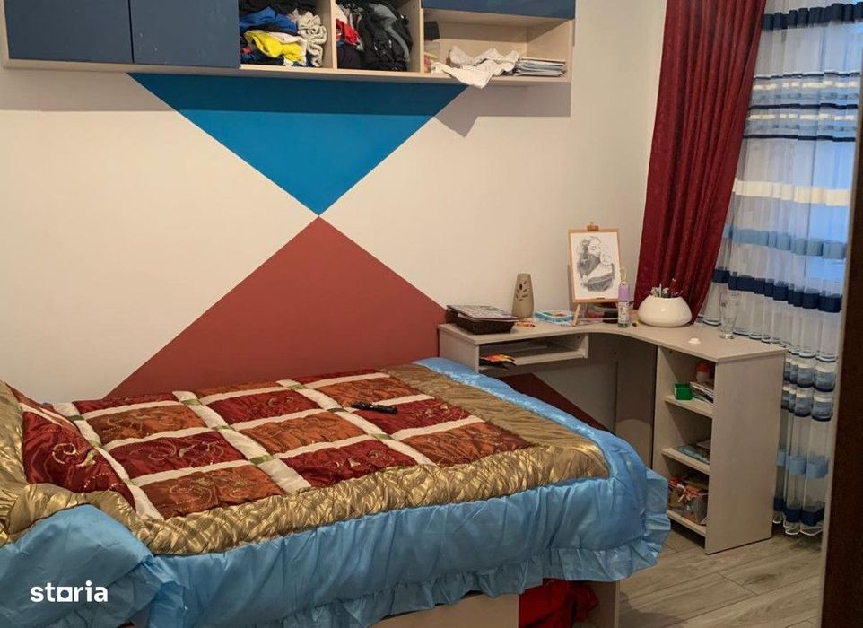 Apartament  3 camere Central , 80 metri, etaj 4 Cod:157342