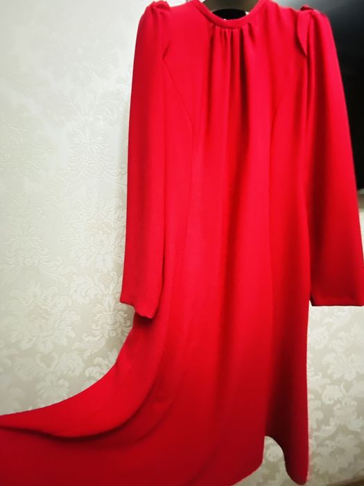 Платье вечернее