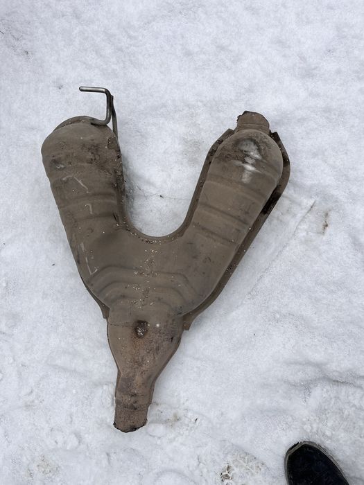 Резонатор BMW E39 оригинал