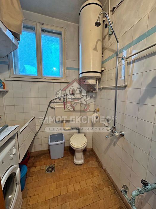 Дава се под наем Тристаен апартамент в Асеновград - 90 кв.м за 306 € - Снимка #8