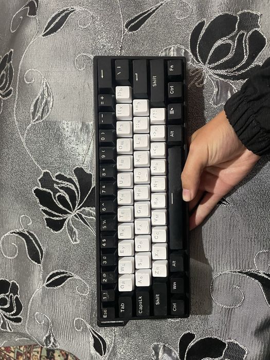AULA Win60 ne чернобелый